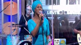 India Arie &quot;Cocoa Butter&quot; live on GMA