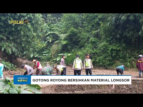 POLRES BOYOLALI BERSAMA TNI DAN MASYARAKAT GOTONG ROYONG BERSIHKAN MATERIAL LONGSOR DI DESA WONO