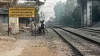 preview picture of video 'Dangerous Railway Crossing'