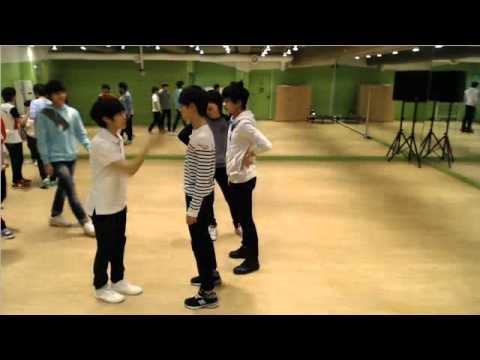 [130410] Doyoon and Seunggwan playing(random cut)