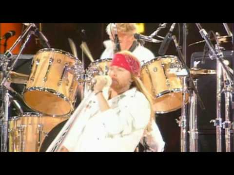 Queen & Axl Rose - We Will Rock You - HD.