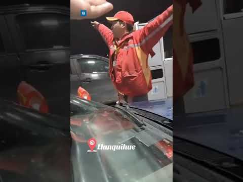 Bombero de bencinera que trabajaba solo colapsó por presión de clientes en el sur de Chile
