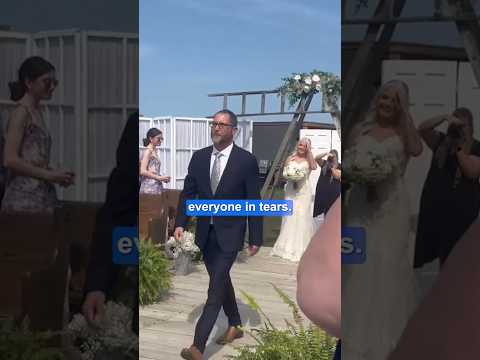 Father of the bride shocks guests with heartwarming surprise 🥹