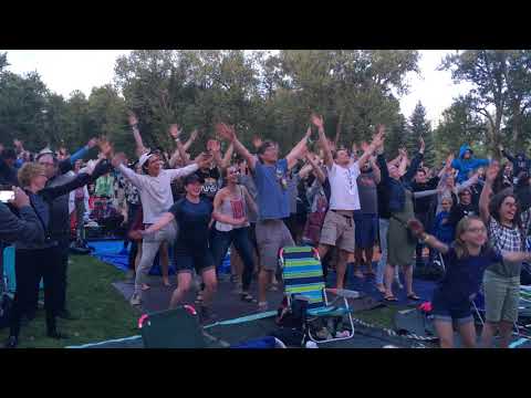Strumbellas dancers at CFMF #2