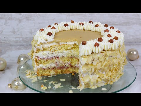 Leckere Marzipantorte mit Sahnecreme