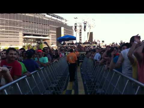 Bass Squad hits Calvin Harris EDC NYC Day 2 2012