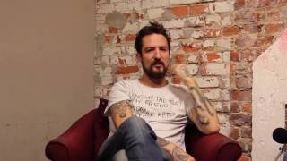 don't worry, i'm finite interview: Frank Turner on The Road