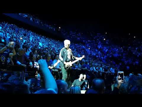 Adam Clayton bass. Pride - U2 (Paris, 2018)