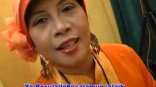 Download lagu QOSIDAH Hj Ummi Fattah-- Sunan Kudus mp3