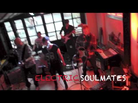 ELECTRIC SOULMATES special feat. Pit Hupperten