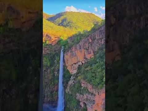 ponto turístico  salto do itiquira 168 metros de queda livre... formosa GO.