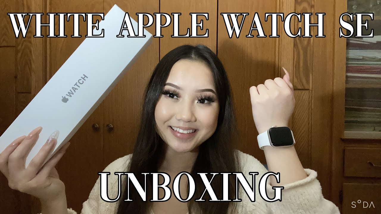 White Apple Watch SE Unboxing