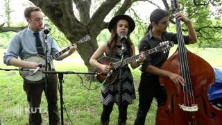 Sierra Hull - "Black River" (Old Settler's Pop-Up Session)