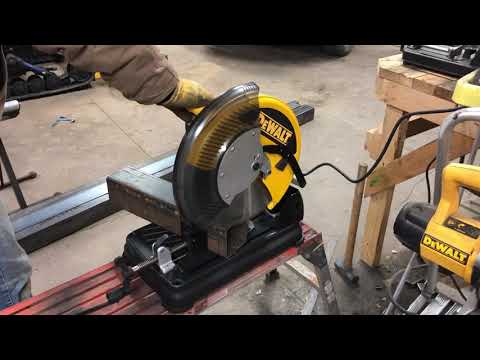 Пила монтажная DeWALT DW872 - мощный инструмент для профессионалов Пила монтажная DeWALT DW872 - мощный инструмент для профессионалов