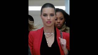 Download lagu Gisele bündchen or Adriana Lima #runway #model #fashion #giselebundchen #adrianalima mp3