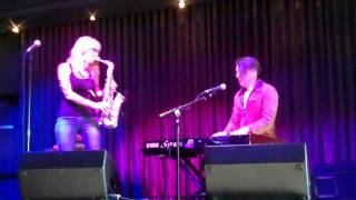 Mindi Abair performs Wild Heart with Dave Yaden at Humphreys