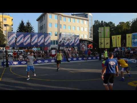 VIVIA 3X3 PRNJAVOR 2017: CAMBRIDGE CENTAR - DISKONT PIĆA NIKOLA 13:12 (POLUFINALE JUNIORI)