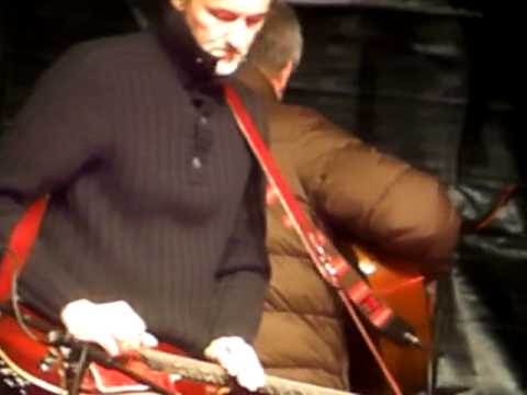 Robert Křesťan & Druhá Tráva  - Dívka ze severu (Live at Opava, Dolní náměstí) - 13.12.2010