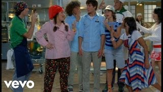 The Cast Of &#39;High School Musical&#39; - Work This Out