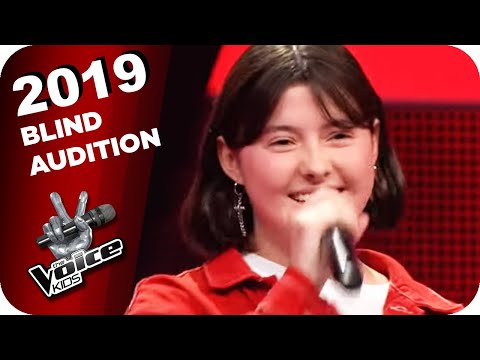 BTS - The Truth Untold (Evelyne) | The Voice Kids 2019 | Blind Auditions | SAT.1