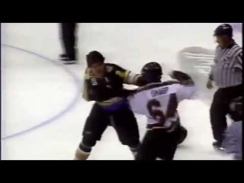 Andrew Sharp vs David Marston Jr.A Hockey Fight