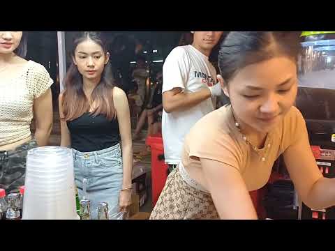 Street food at Century Plaza