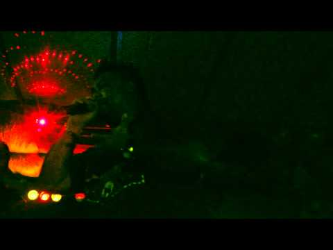 RUDEBOY FT. YOSI LA PRINCESA DE YAH - SIN TI (EN VIVO)