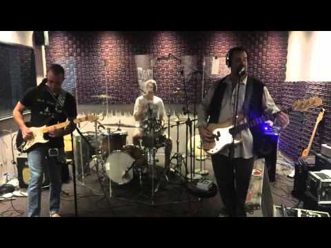 I want to break free classic queen cover by Dr Elephant