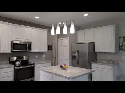 284 Woodside Ln, Tallmadge