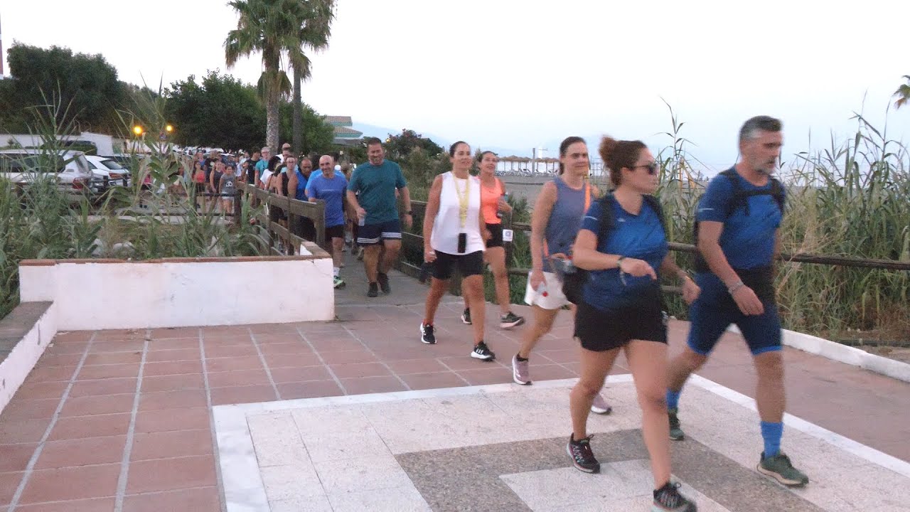 El sendero nocturno “Playas de Manilva” presentó varias novedades este año