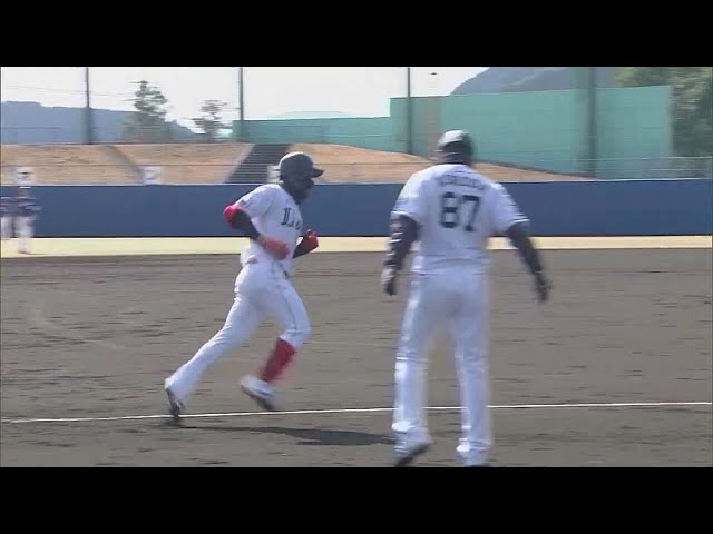 【春季キャンプ紅白戦】プロ5年目の若獅子が一軍へアピール!! ライオンズ・高木渉がライトへ豪快な一発!! 2022年2月16日 埼玉西武ライオンズ