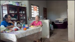 É triste levantar de manhã e não ter milho para galinhas 😭🐓FUI CEDINHO COMPRAR 🌽CAFÉ COM A IRMÃ 