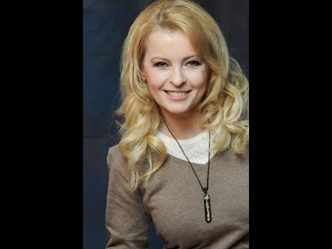 Iveta Bartošová   Poštolka Live Music video TV cz 1987
