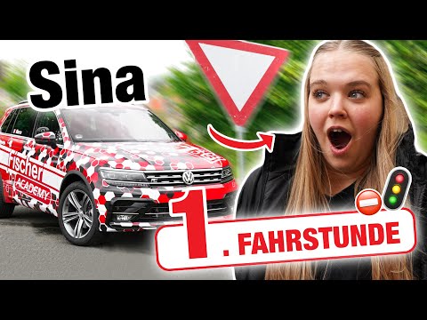 First driving lesson with a manual transmission & Sina 😎 | Fischer Academy