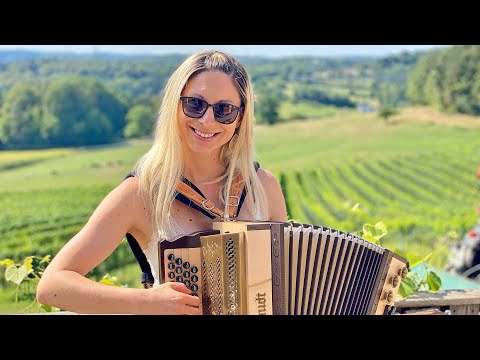 Claudia Hinker spielt das FUHRMANNSLIED auf ihrer Steirischen Harmonika!