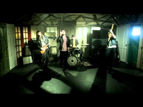 The Blue Van - There Goes My Love (OFFICIAL VIDEO)