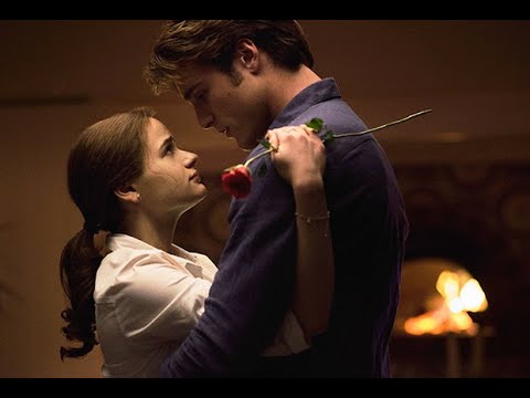 The Kissing Booth 3 Kiss Scene | Elle and Noah