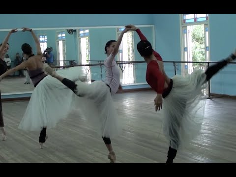 Dance in Cuba – Behind the Scenes: National Ballet of Cuba Rehearsal