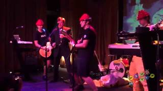 Devomatix - Be Stiff - featuring Gerald V. Casale