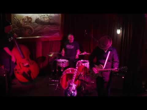 Big Lazy featuring Mark Anthony Thompson (Bruce Springsteen) live at the Redwood Bar