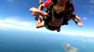 preview picture of video 'My first tandem skydive in Mission Beach'