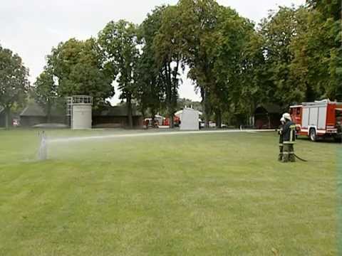 Ausbildungsvideo: Löschen mit dem Strahlrohr