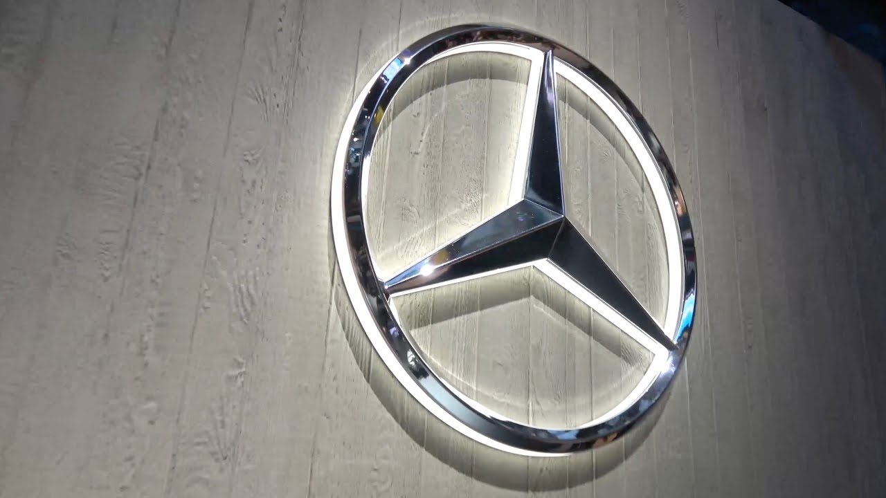 What's inside 2018 Mercedes A-Class?