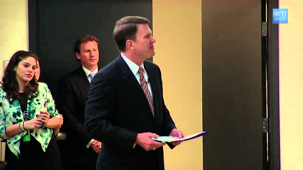 Swearing in the Inaugural Class of Presidential Innovation Fellows