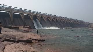 preview picture of video 'Matatila Dam in jhansi..'