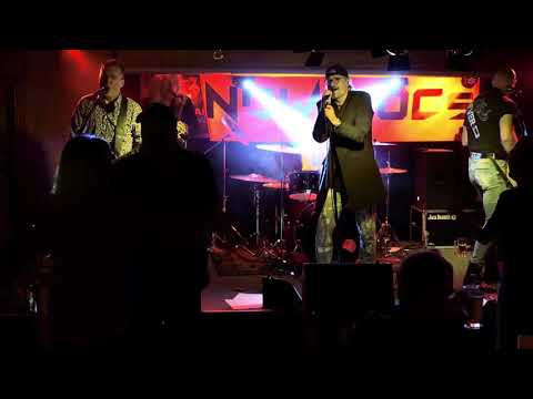 NDW Doc's – Er gehört zu mir (Hafenbar Tegel, Berlin 22.09.2023)