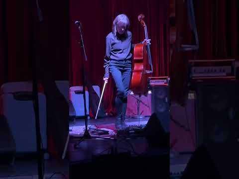 Helen Money - "Thieves"