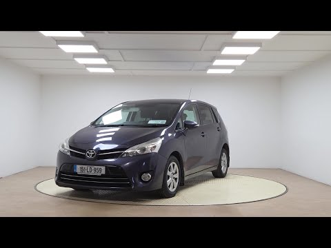 Toyota Verso 1.6 D-4D 112bhp Aura (7 seater) - Image 2