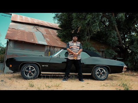 E-40 "Off Dat Mob" (Music Video)