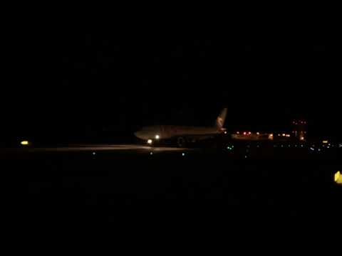 Éjszakai reptérlátogatás